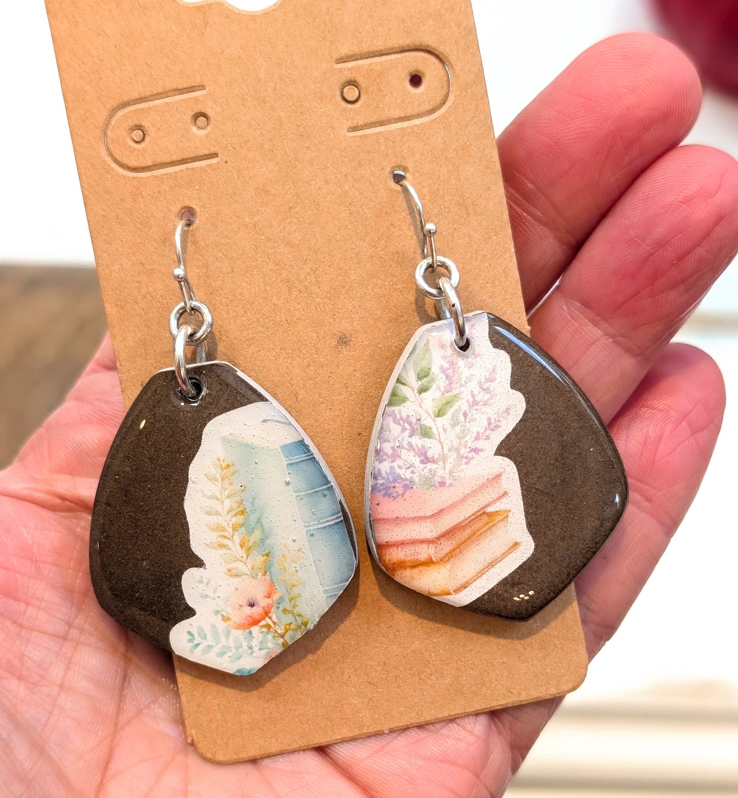 Bibliophile Earrings in Mocha