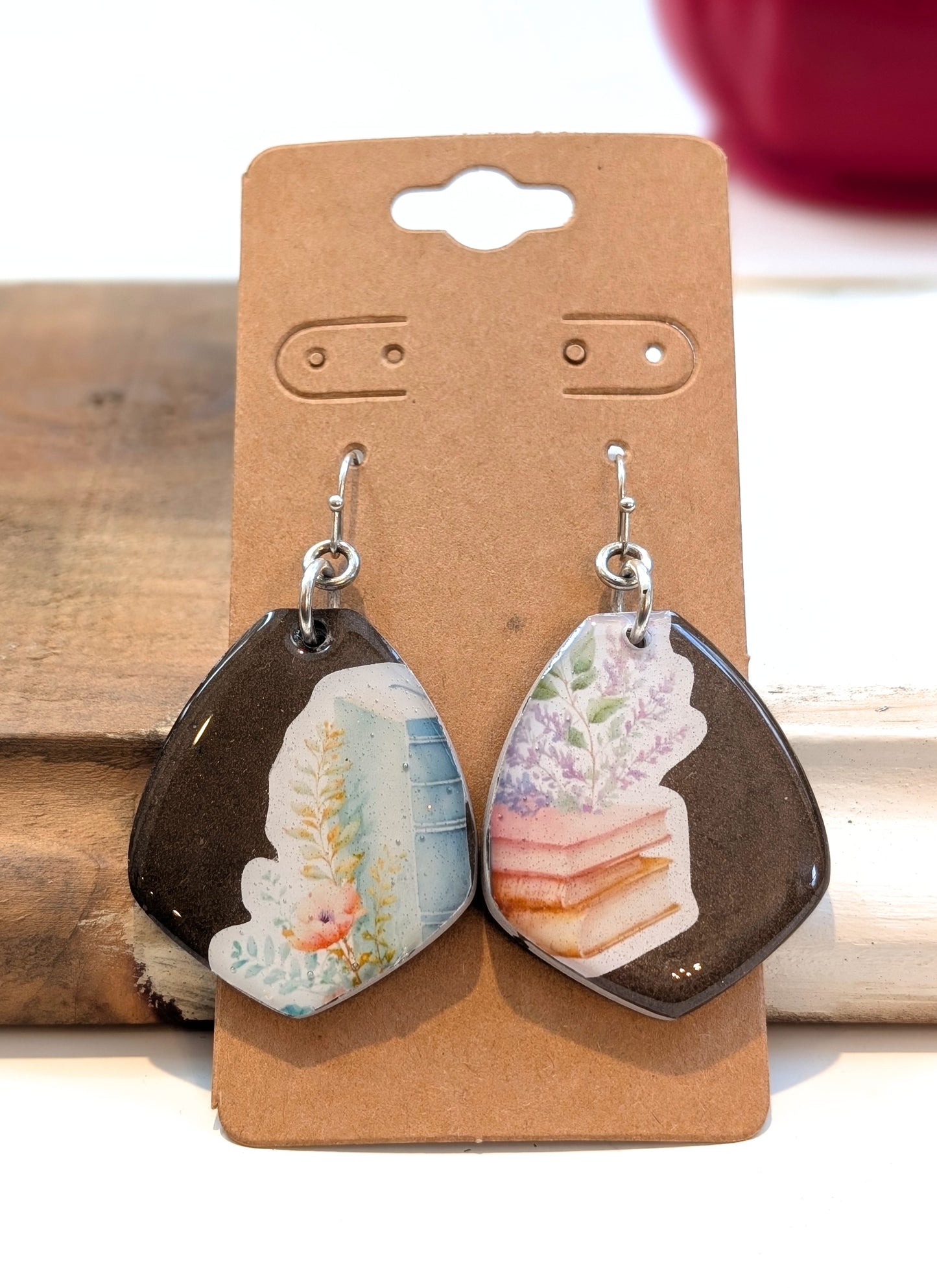 Bibliophile Earrings in Mocha